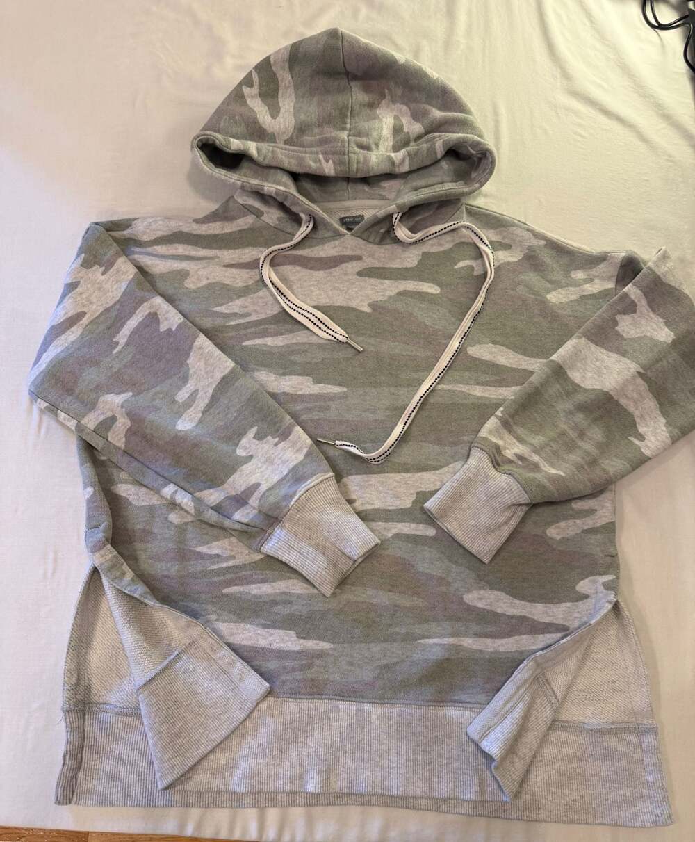 Aerie Camo Hoodie, Size XS/TP